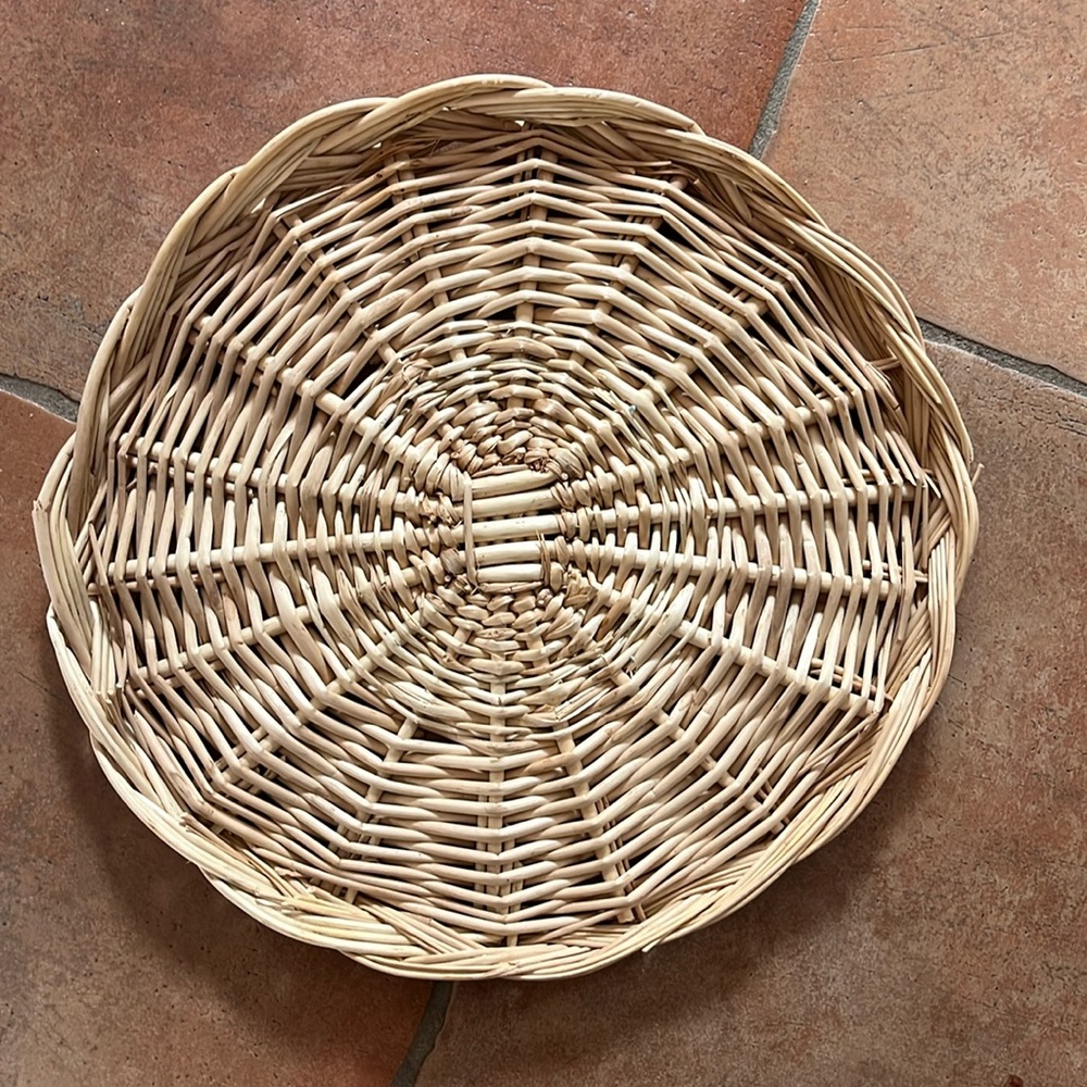 Wicker Basket Tray Nuts Candy Crackers Party Decorative Holiday Craft 14” round